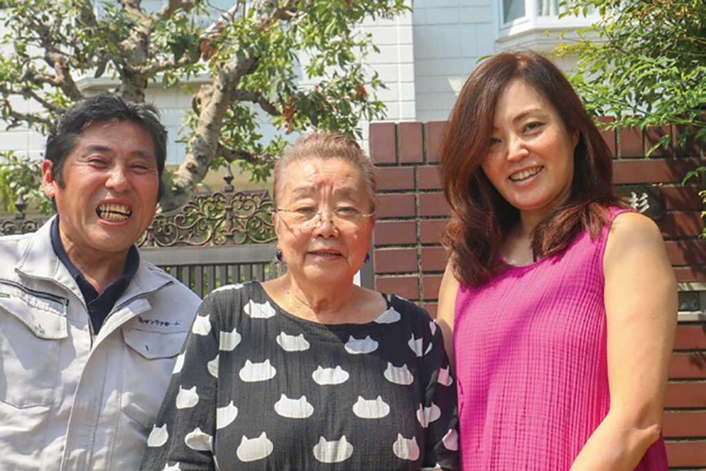 四季折々の彩りをいつまでも　庭木の剪定作業|豊明市・名古屋市のリフォーム＆外壁塗装ならサンリツホーム
